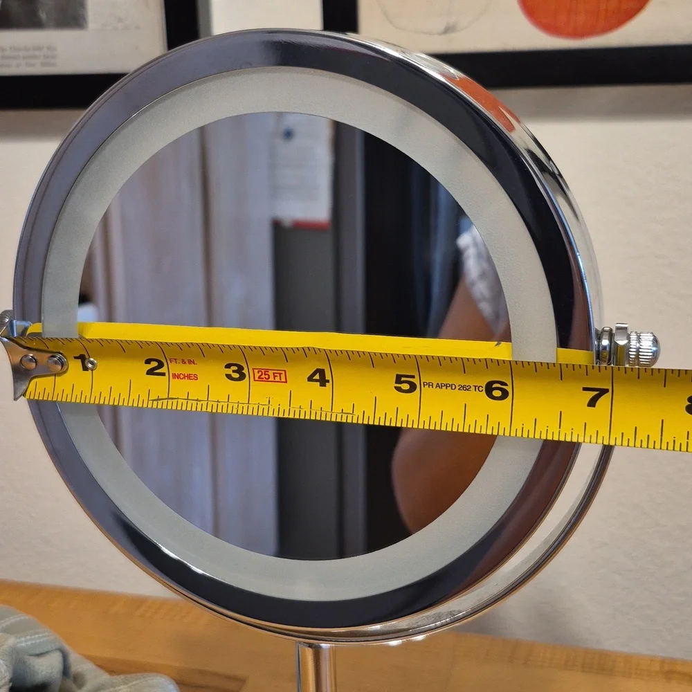 Double Sided Round Flip Stanup Magnifying Mirror